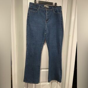 Levi’s Size 16 Perfectly Slimming 512 Bootcut Denim Jeans Medium Wash